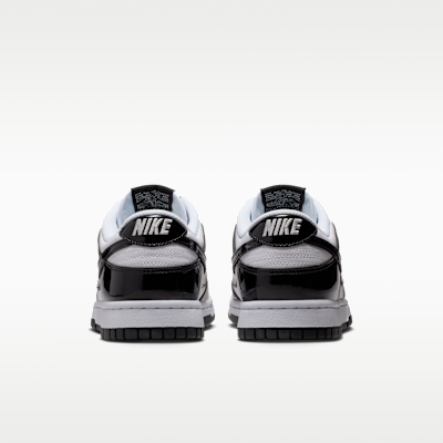 Nike Dunk Low SE Women's Shoes. Nike SG